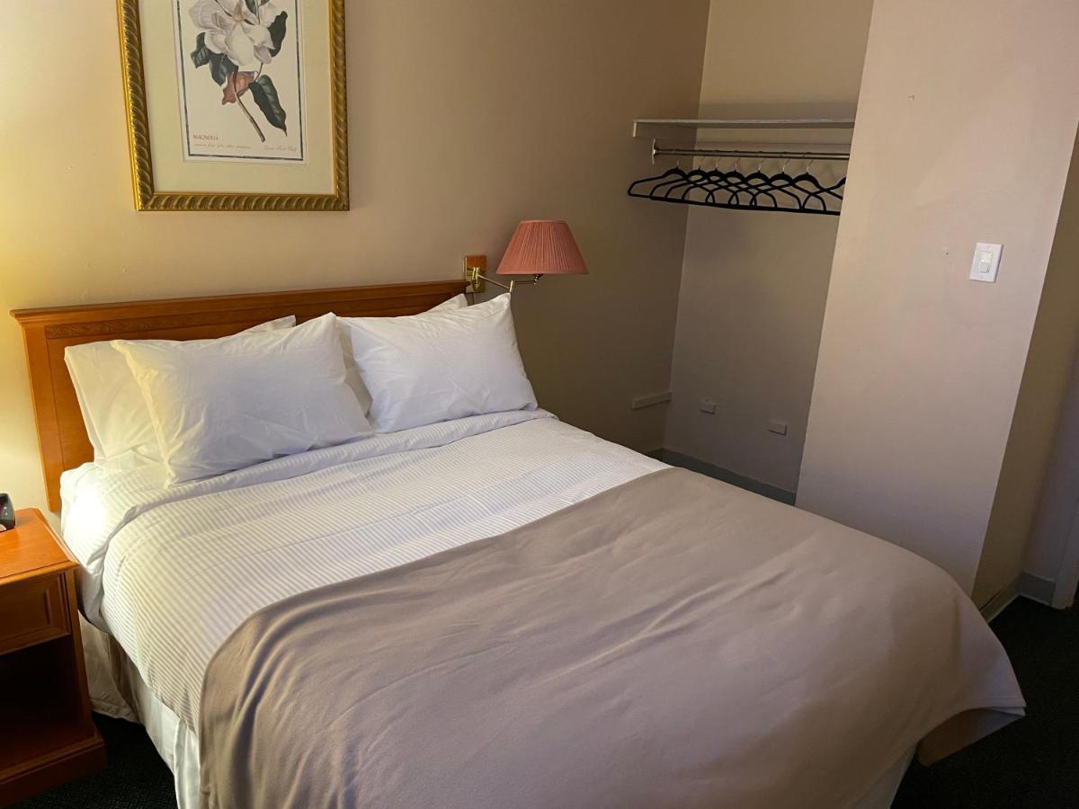 Matador Motel Drayton Valley Buitenkant foto