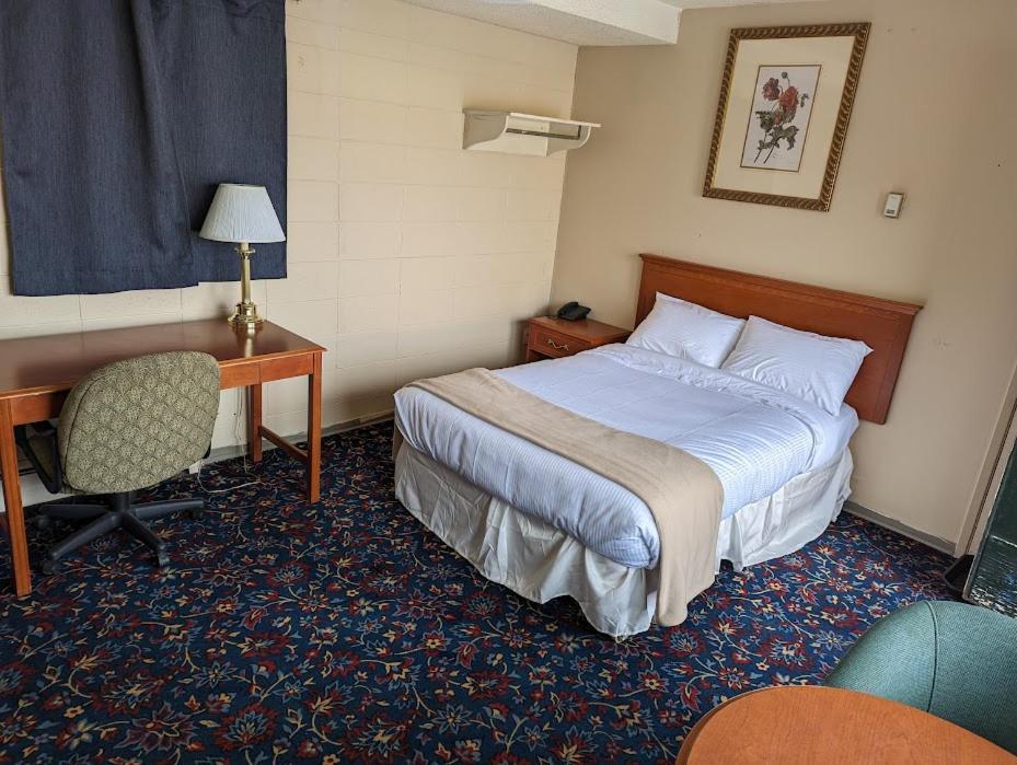 Matador Motel Drayton Valley Buitenkant foto